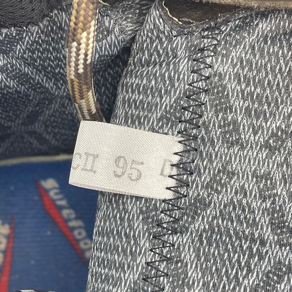 “Cabela’s Meindl Gore‑Tex Hiking Boots – Men’s Size 9.5 – Waterproof Outdoor Tr - Picture 7 of 10